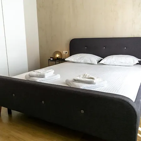 Royal Paradise Guest house Navodari