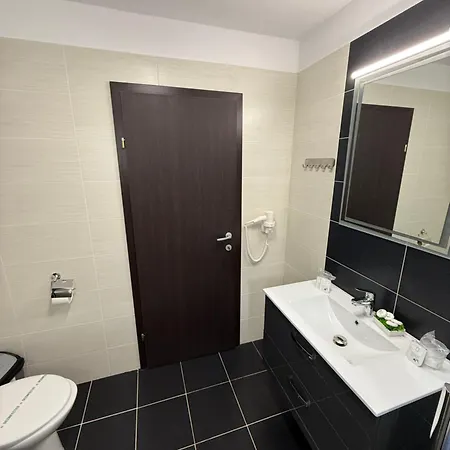 Royal Paradise Guest house