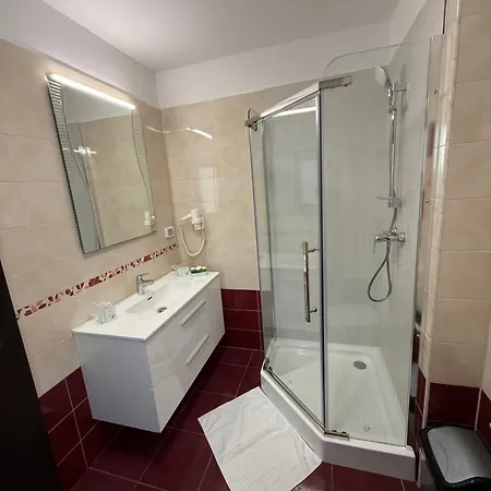 Royal Paradise Guest house 3*