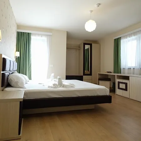 Royal Paradise Guest house 3*