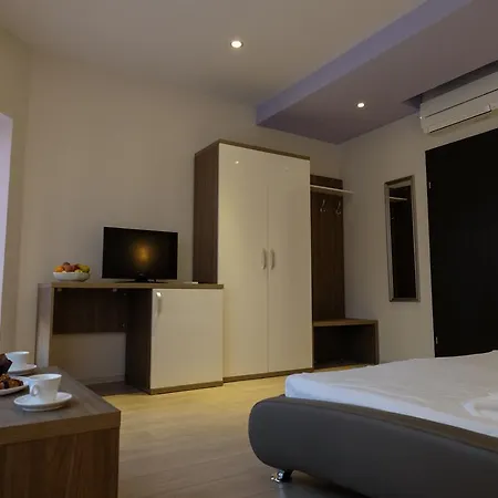 Royal Paradise Guest house Navodari