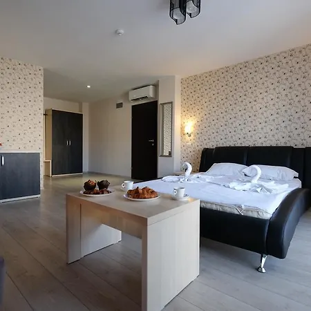Royal Paradise Guest house 3*