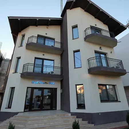 Royal Paradise Guest house